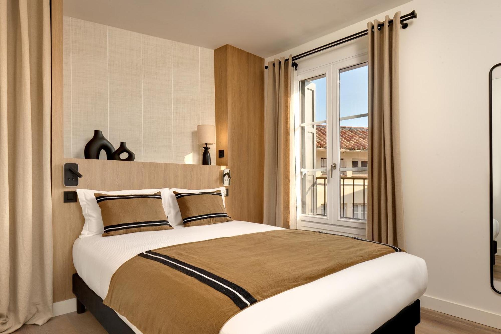Les Appartements De Колюр Екстериор снимка