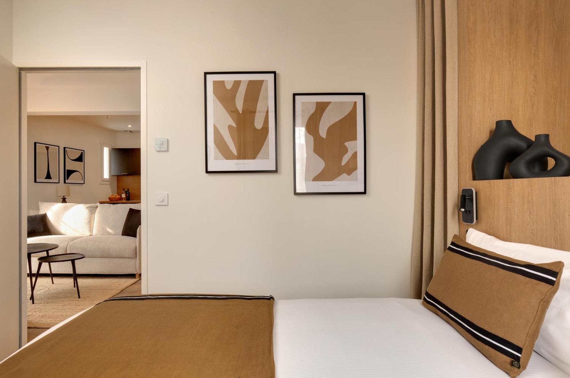 Les Appartements De Колюр Стая снимка