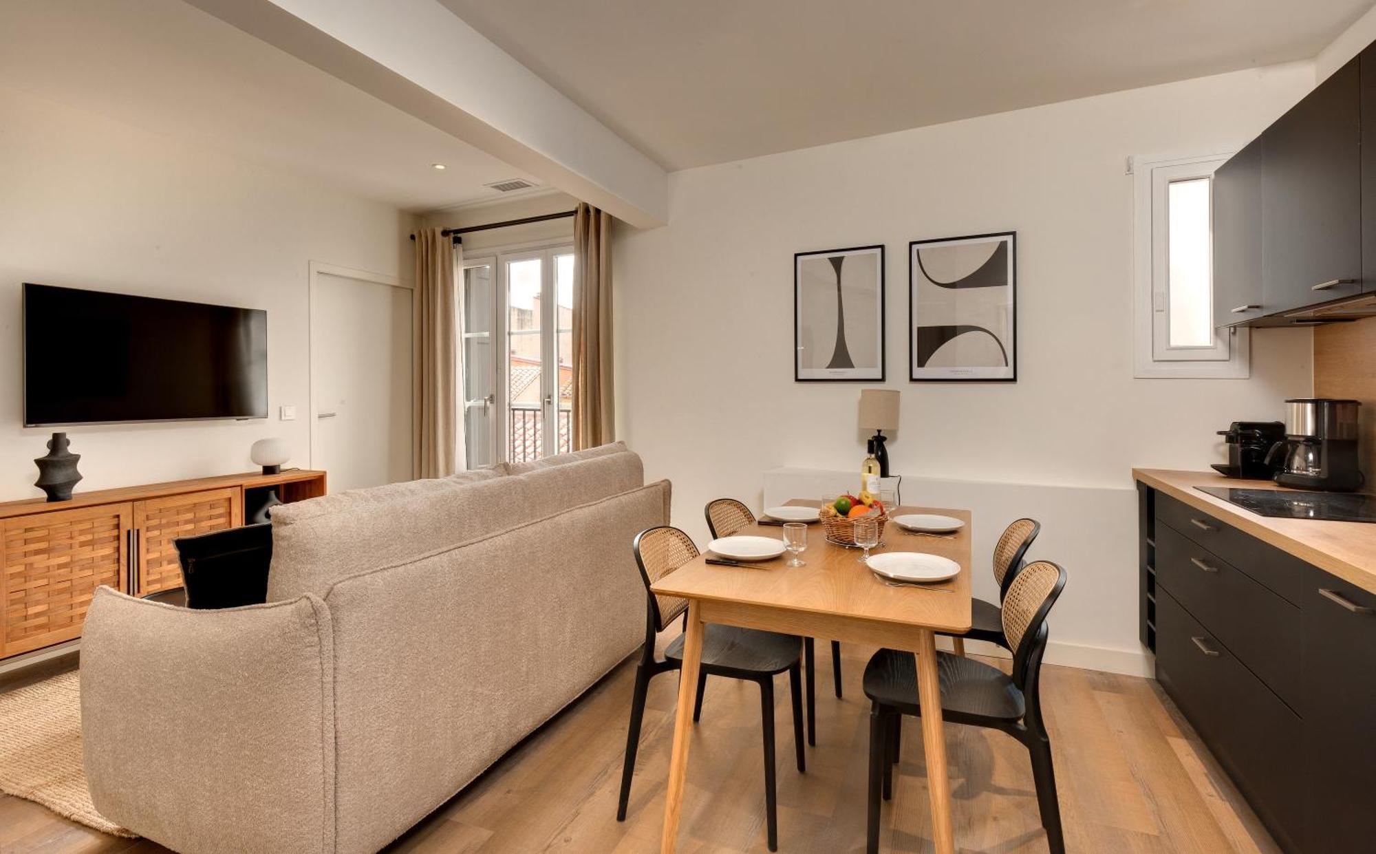 Les Appartements De Колюр Стая снимка