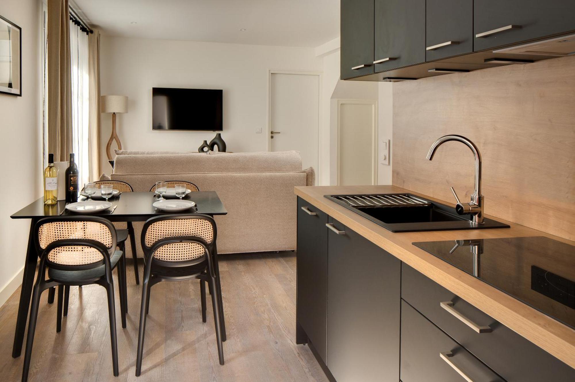 Les Appartements De Колюр Стая снимка